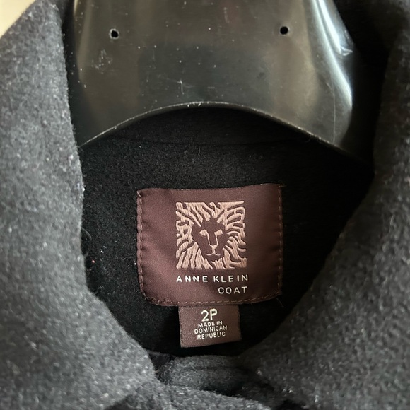 ANNE KLEIN ladies dress coat. - Picture 4 of 8